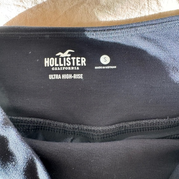 Hollister Mini Skirt with Shorts Black - Picture 3 of 4